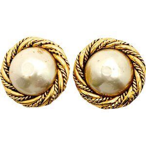 159210AV (S2) Chanel Earring 2241 Whites Gold